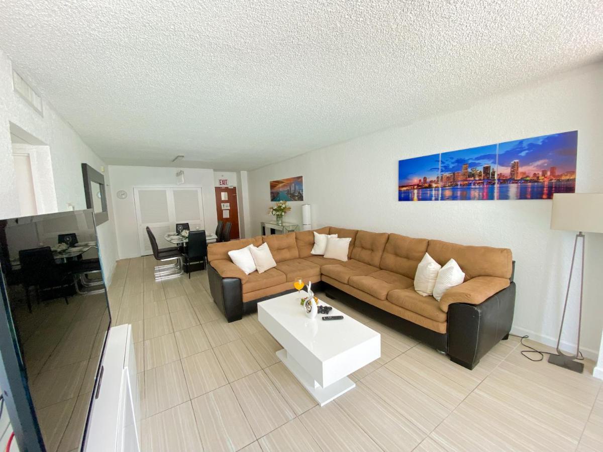 Beach Bliss Steps To Ocean, Pool & Game Room Fun Hollywood Eksteriør billede